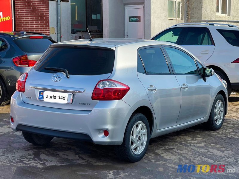 2010' Toyota Auris photo #4