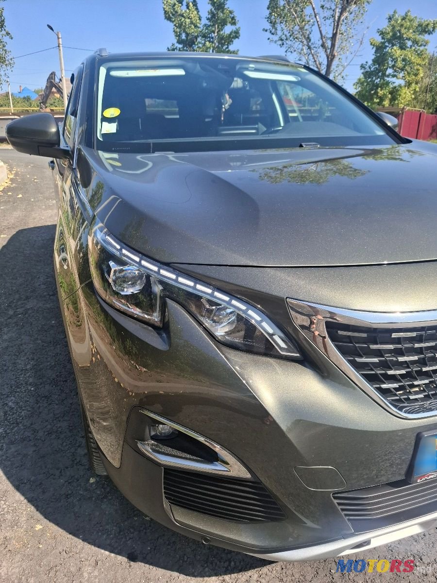 2020' Peugeot 3008 photo #2