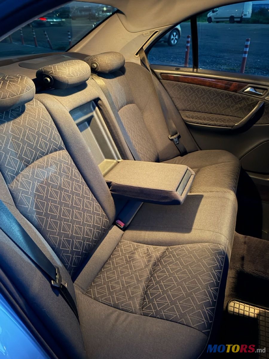 2003' Mercedes-Benz C-Class photo #6