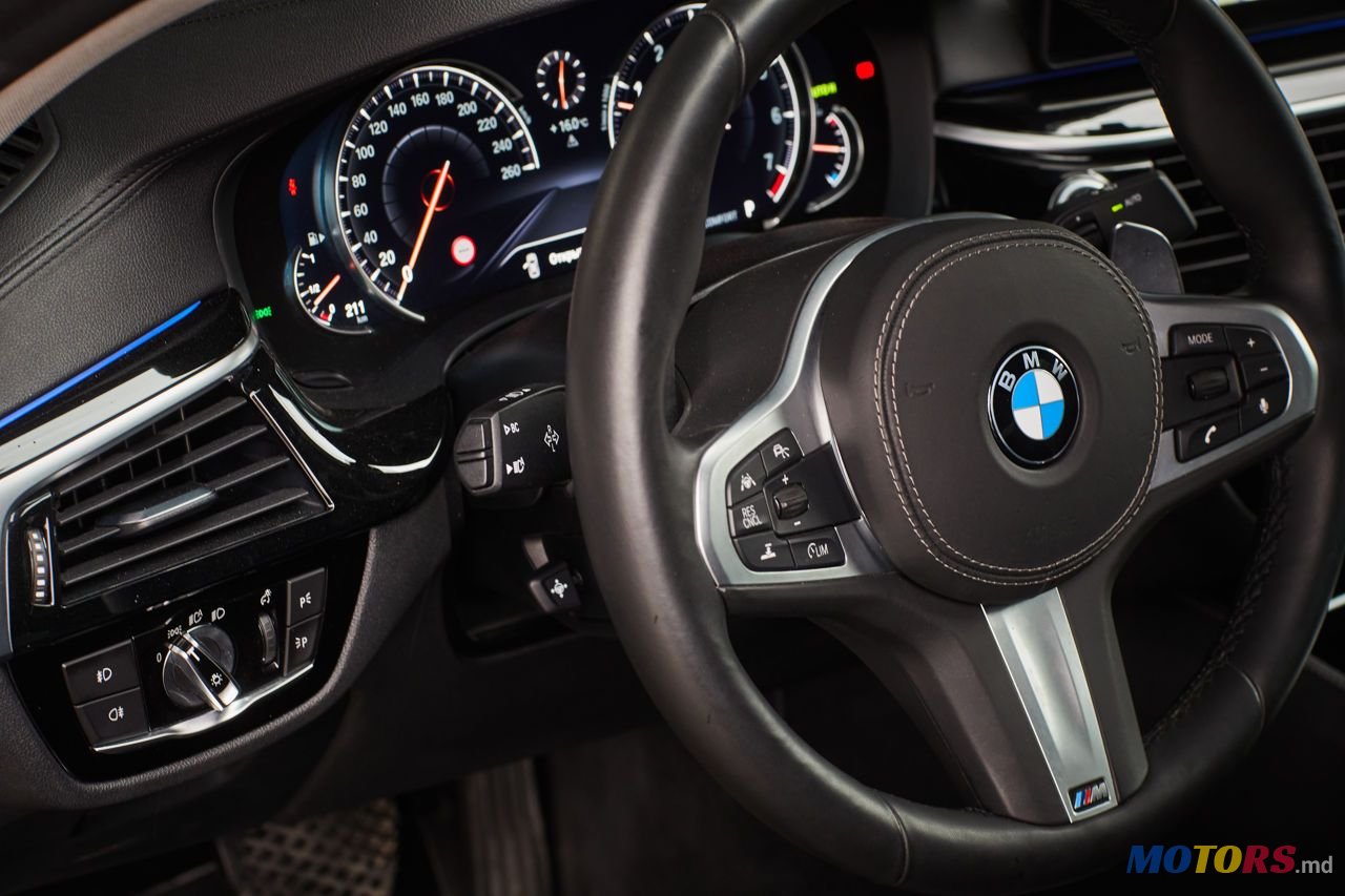 2017' BMW 5 Series photo #4