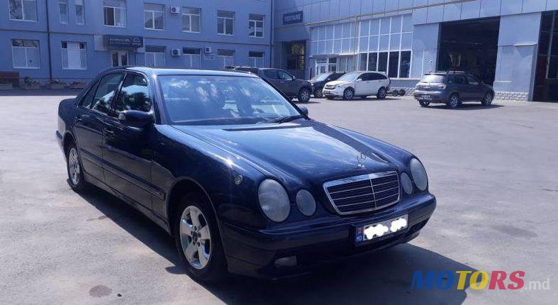 2002' Mercedes-Benz E photo #1