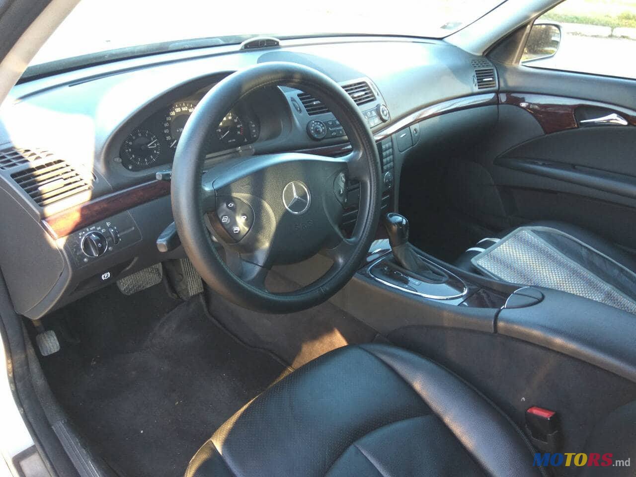 2005' Mercedes-Benz E200 photo #6