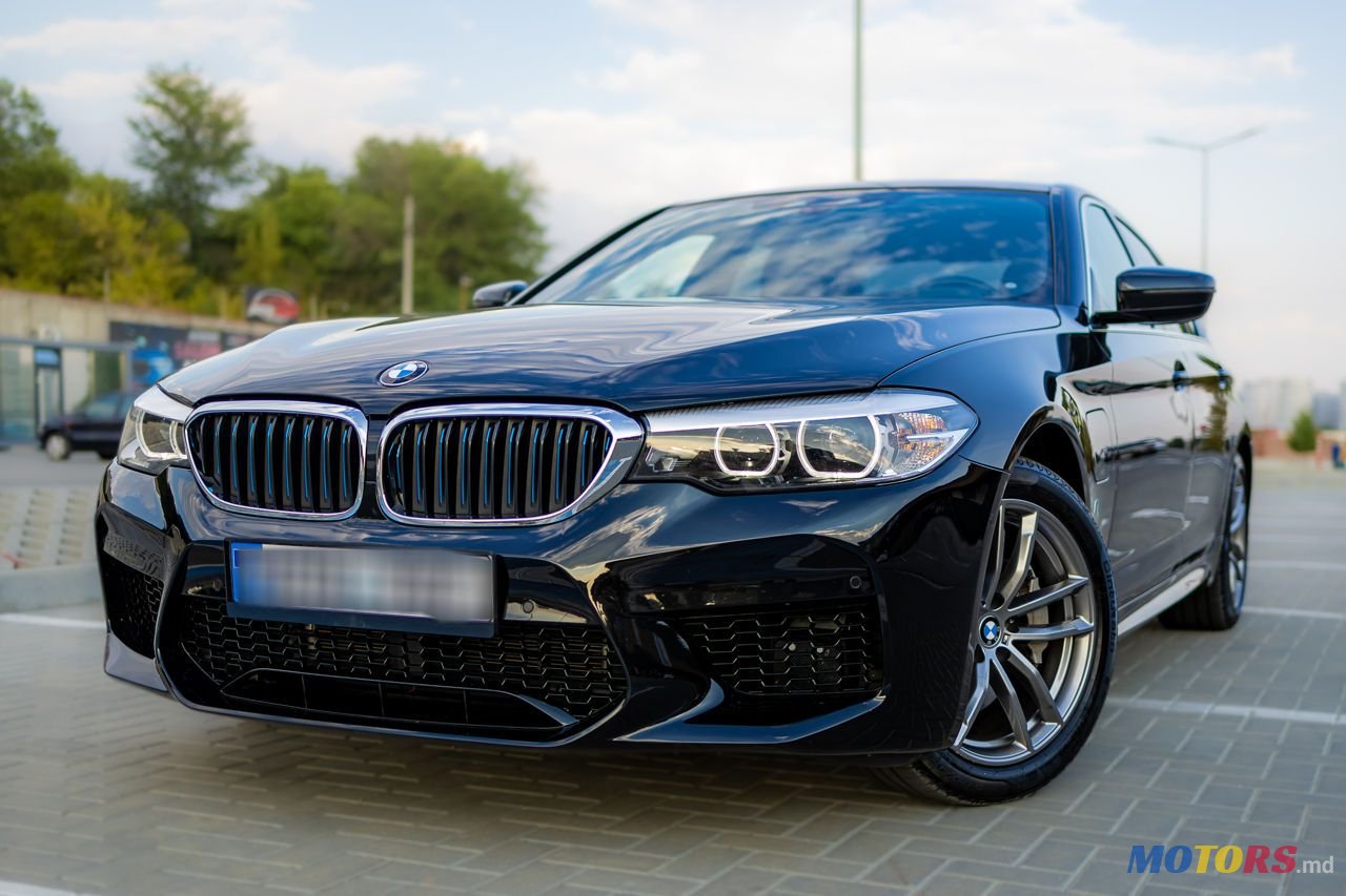 2019' BMW 5 Series photo #2