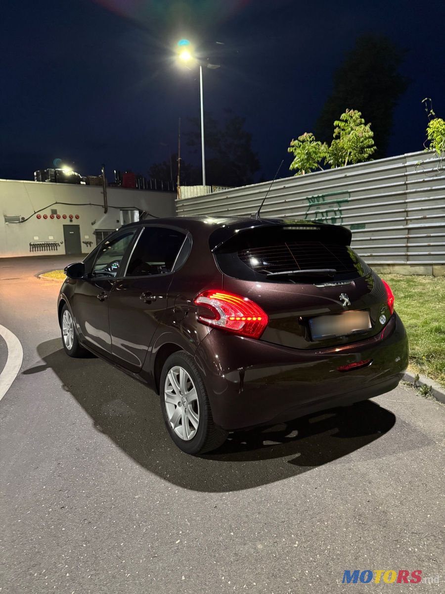 2012' Peugeot 208 photo #5