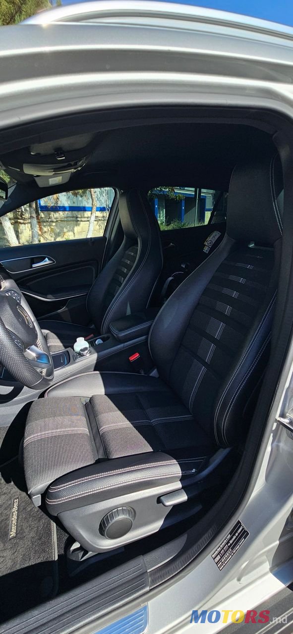 2018' Mercedes-Benz GLA photo #6