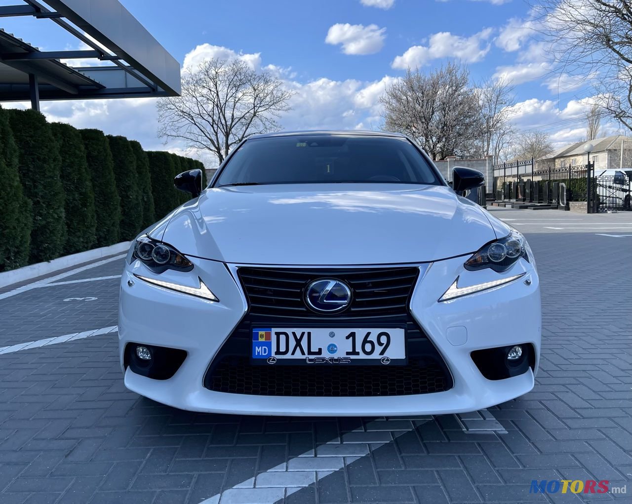 2015' Lexus Is Series photo #2