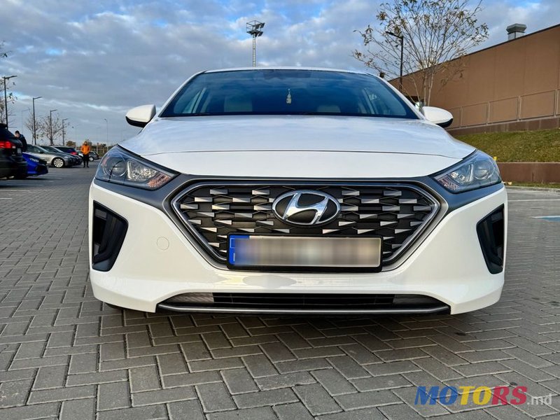 2020' Hyundai Ioniq photo #1