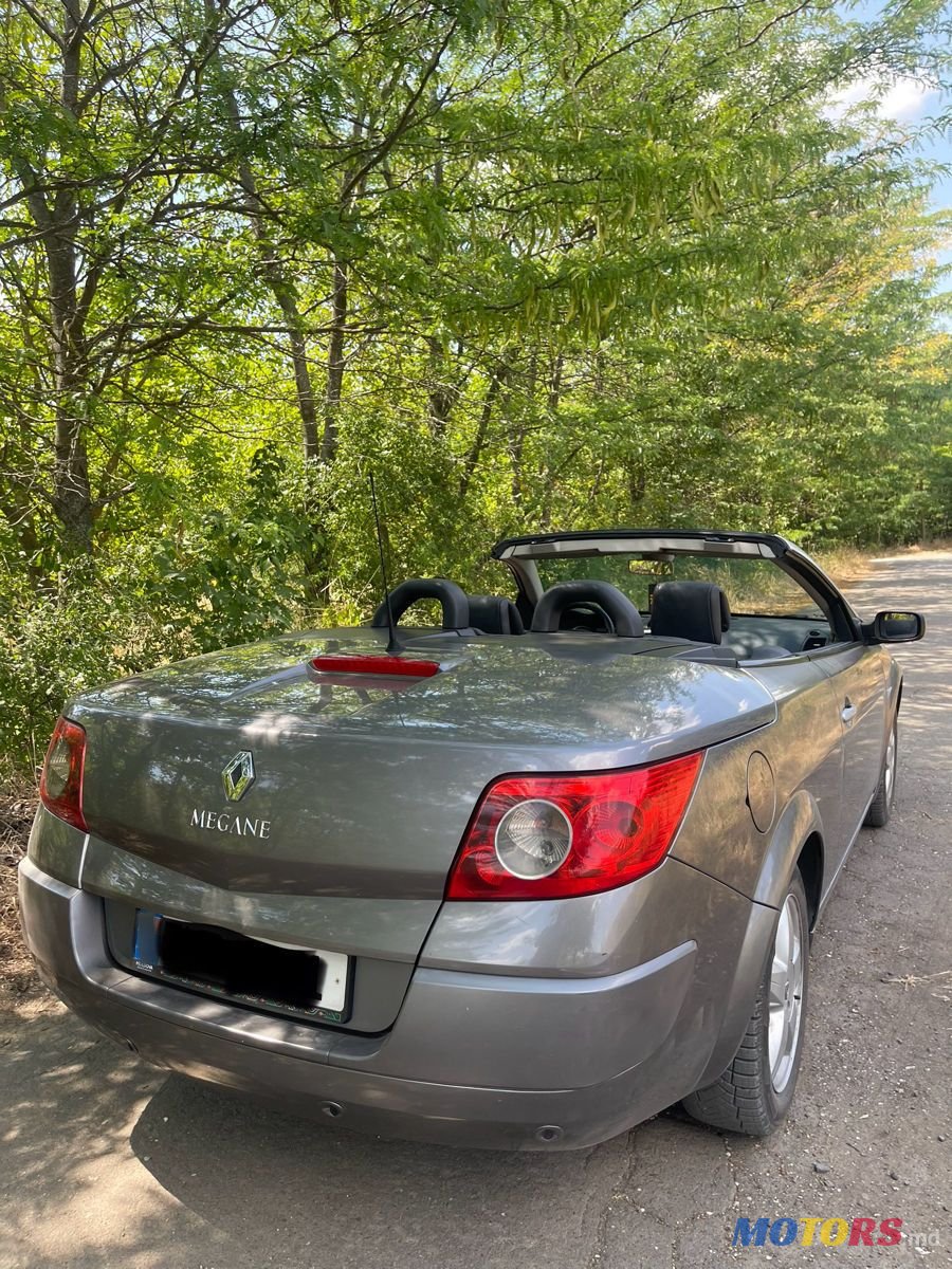 2008' Renault Megane photo #2