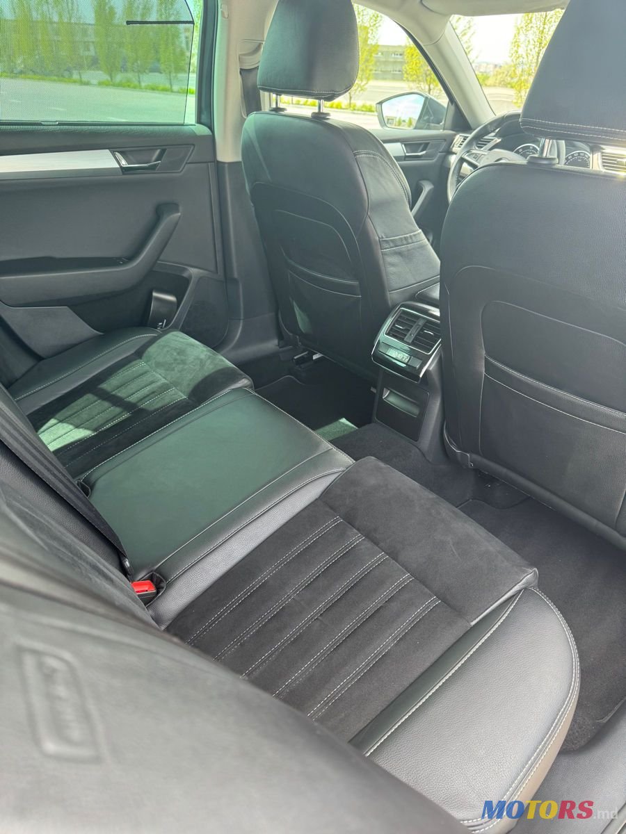 2015' Skoda Superb photo #6