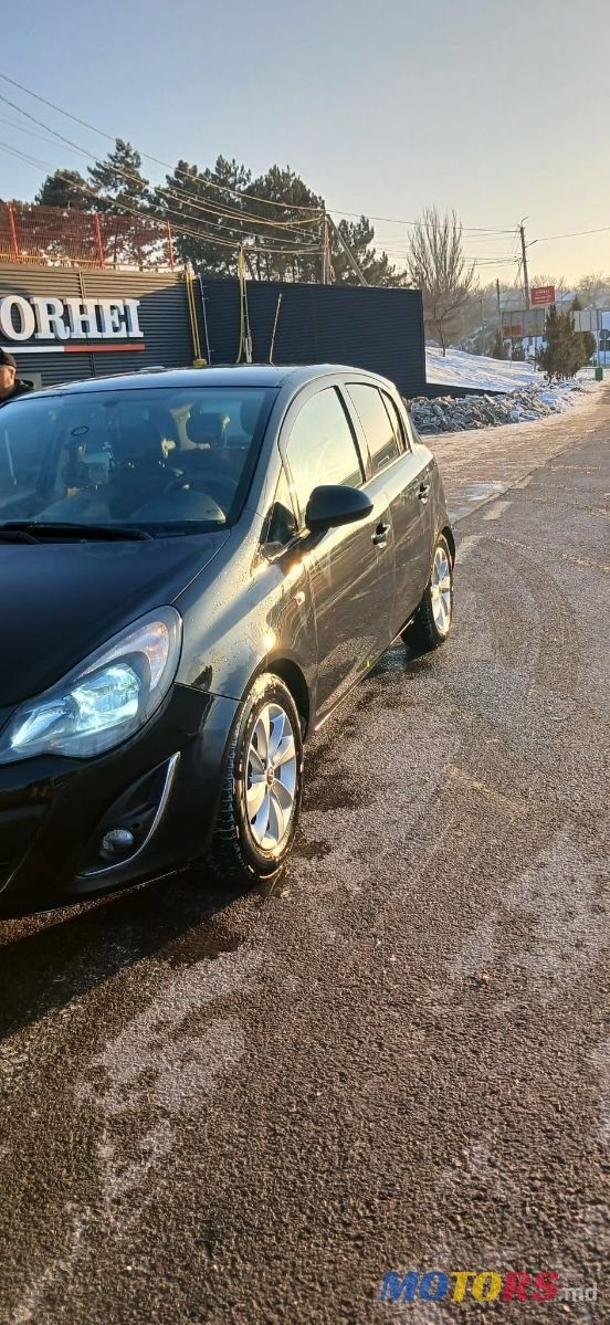 2014' Opel Corsa photo #2