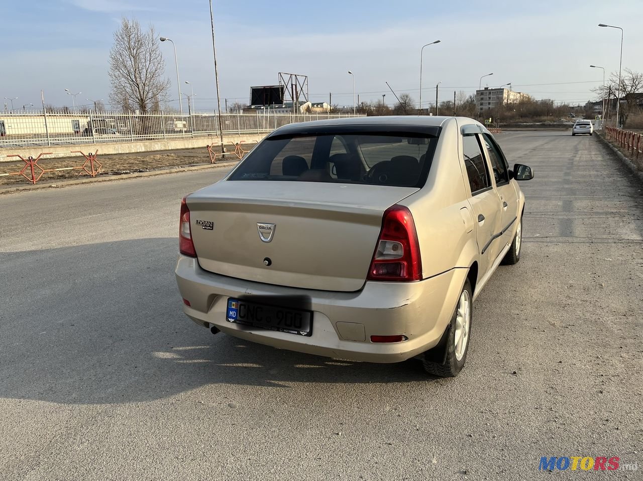2011' Dacia Logan photo #2