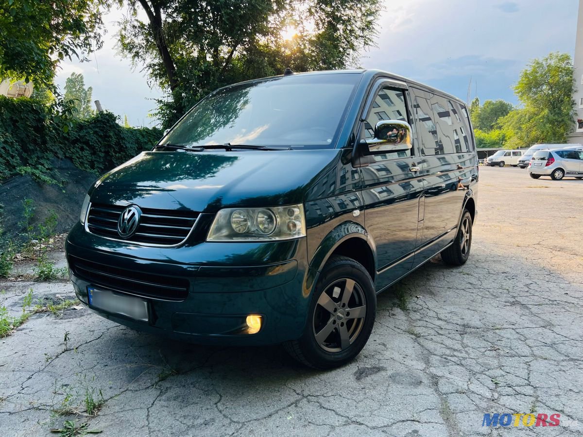 2008' Volkswagen Transporter photo #1