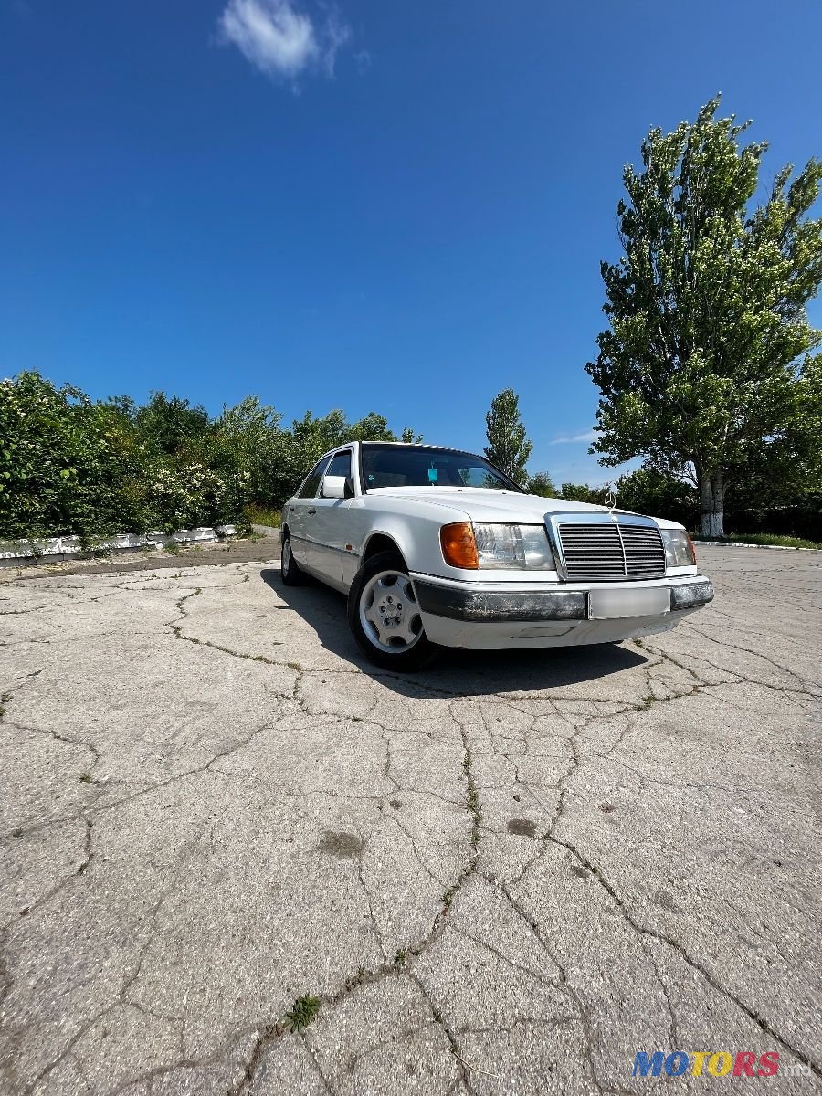 1991' Mercedes-Benz W124 photo #1