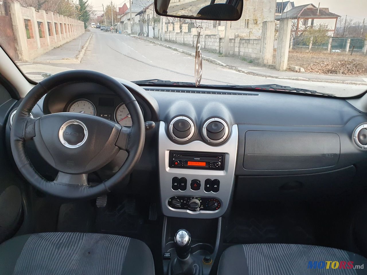 2009' Dacia Sandero photo #6