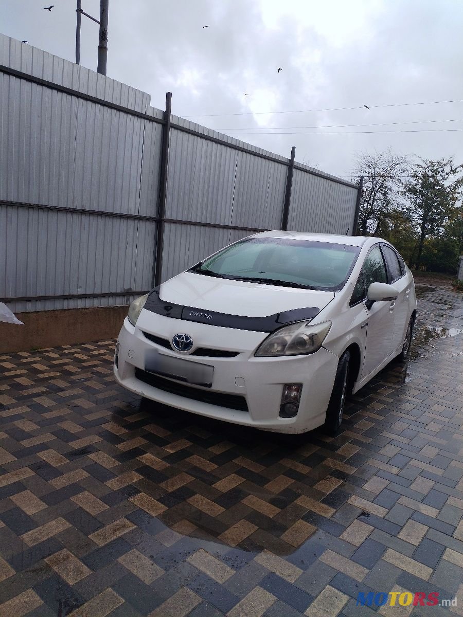 2010' Toyota Prius photo #3