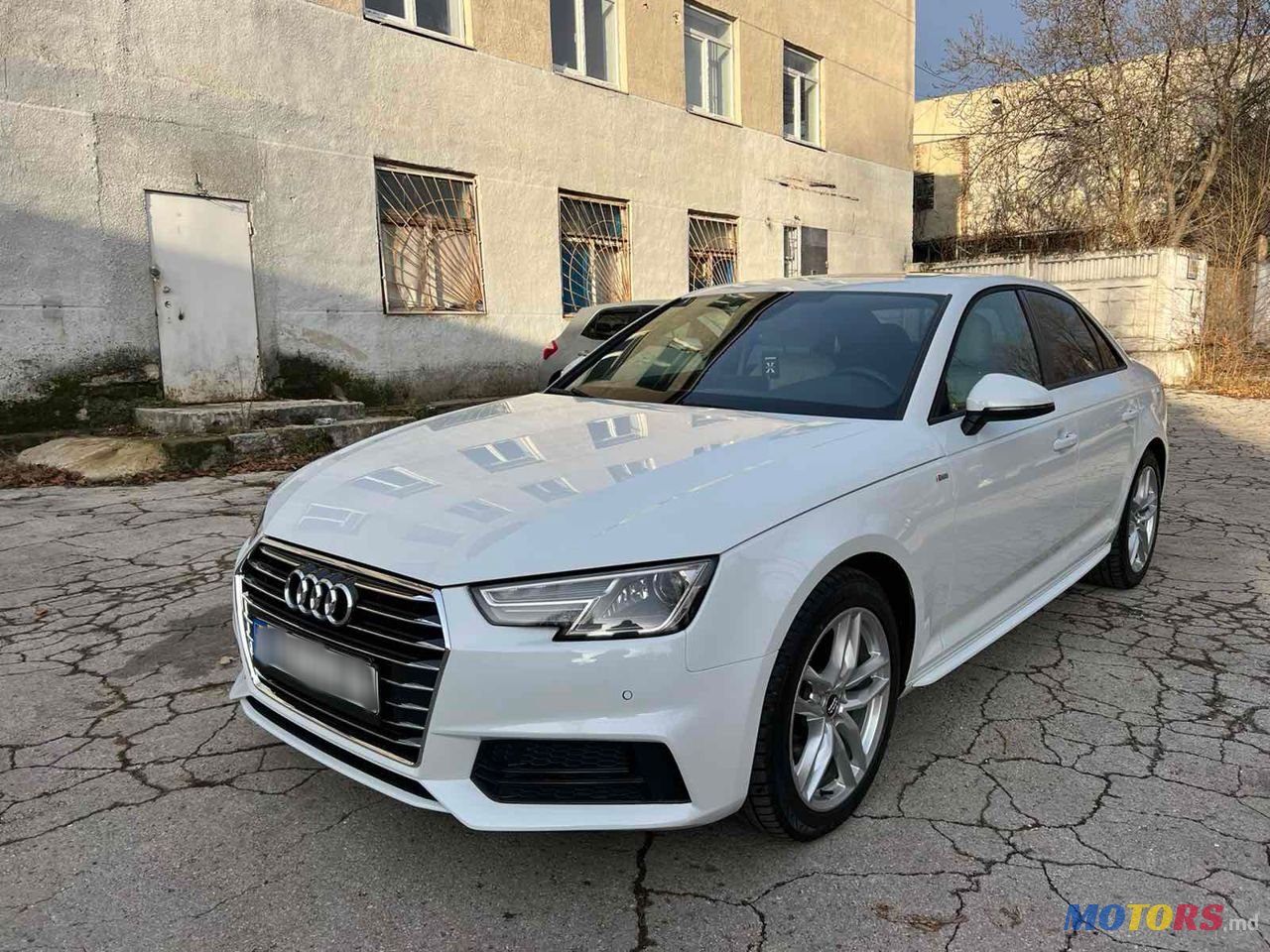 2017' Audi A4 photo #2