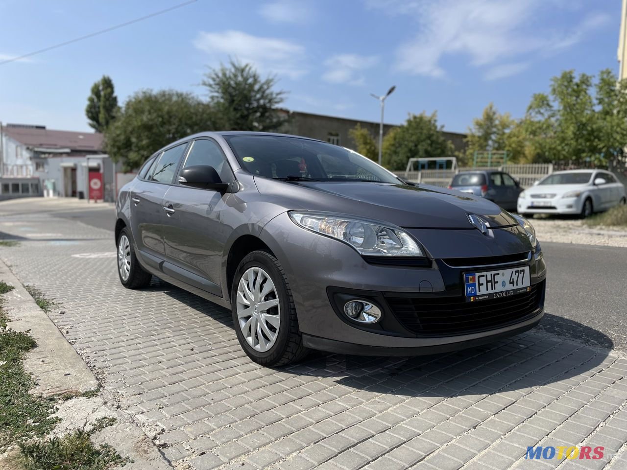 2013' Renault Megane photo #1