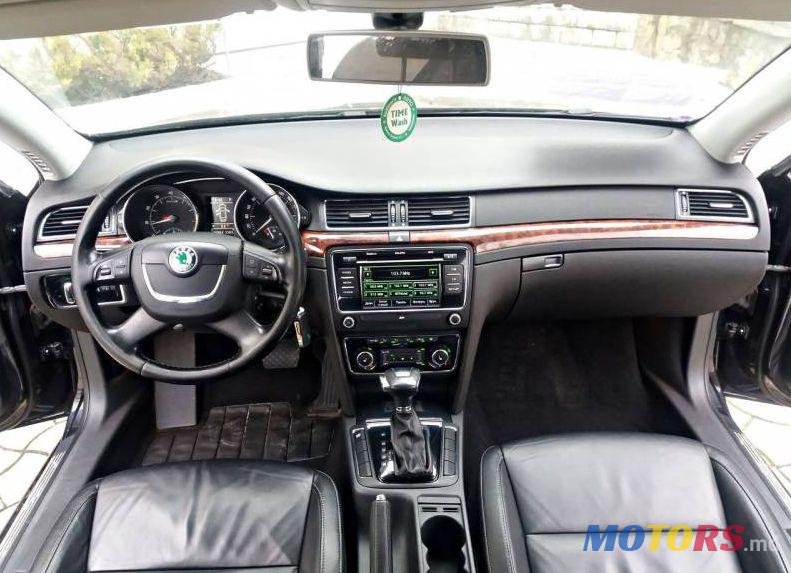 2011' Skoda Superb photo #2