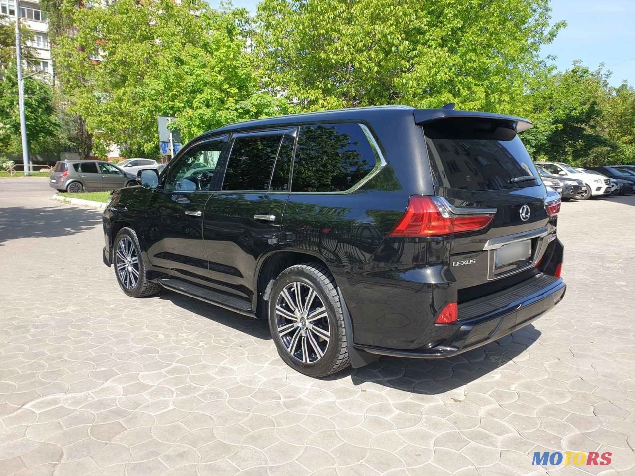 2019' Lexus Lx Series photo #5