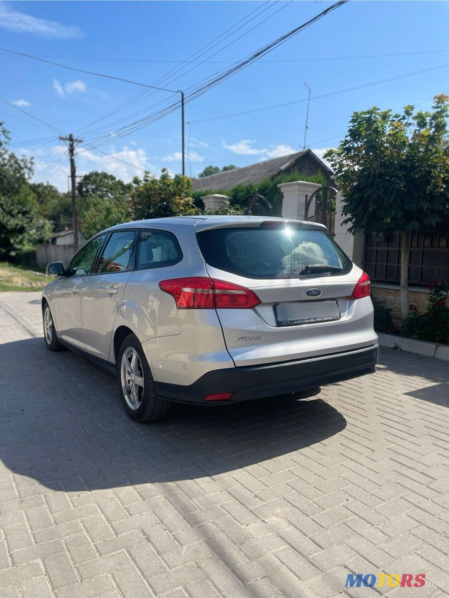 2017' Ford Focus photo #5