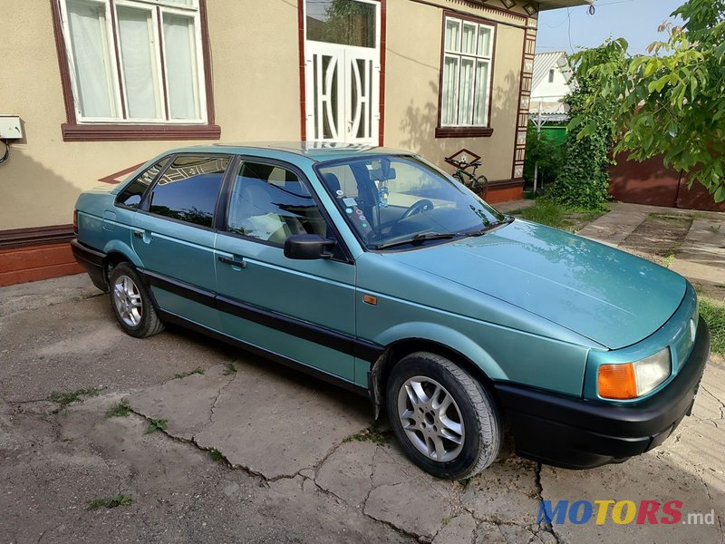 1993' Volkswagen Passat photo #1