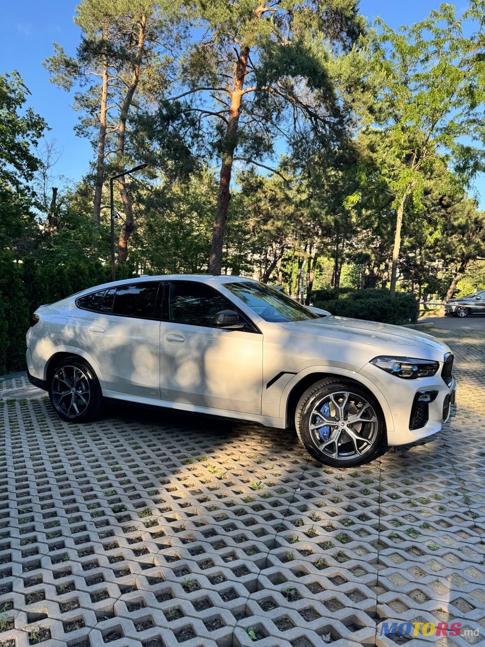 2021' BMW X6 photo #2