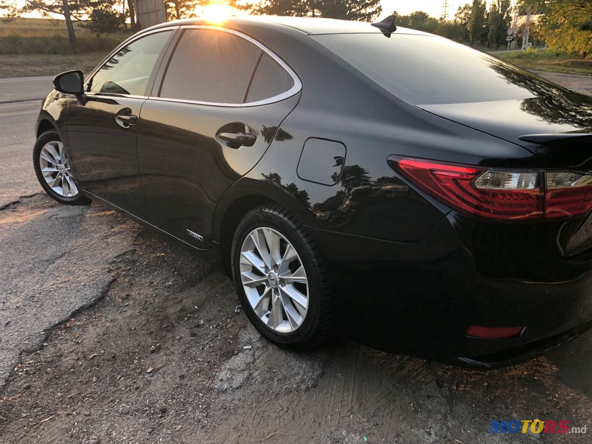 2013' Lexus Es Series photo #6