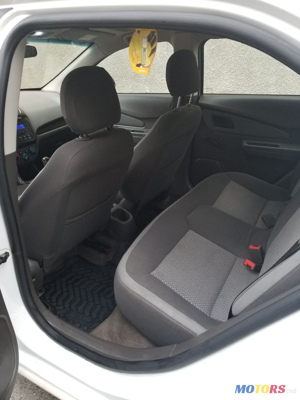 2017' Chevrolet Cobalt photo #3