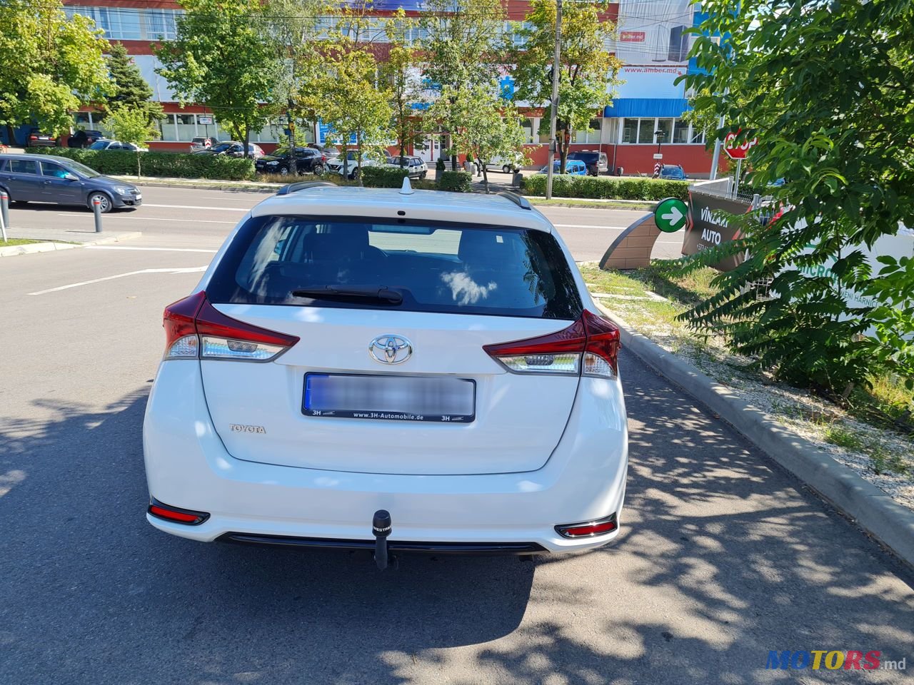2016' Toyota Auris photo #4