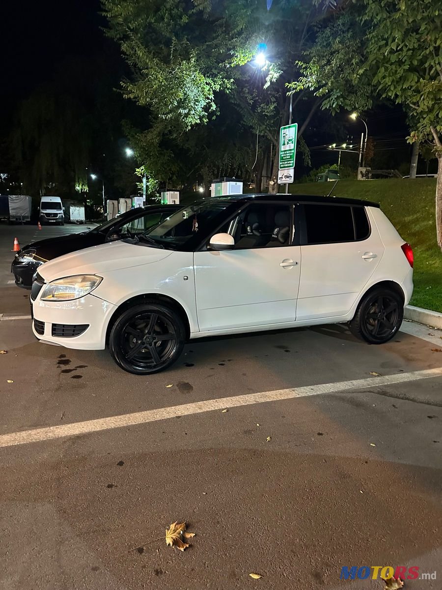 2013' Skoda Fabia photo #6