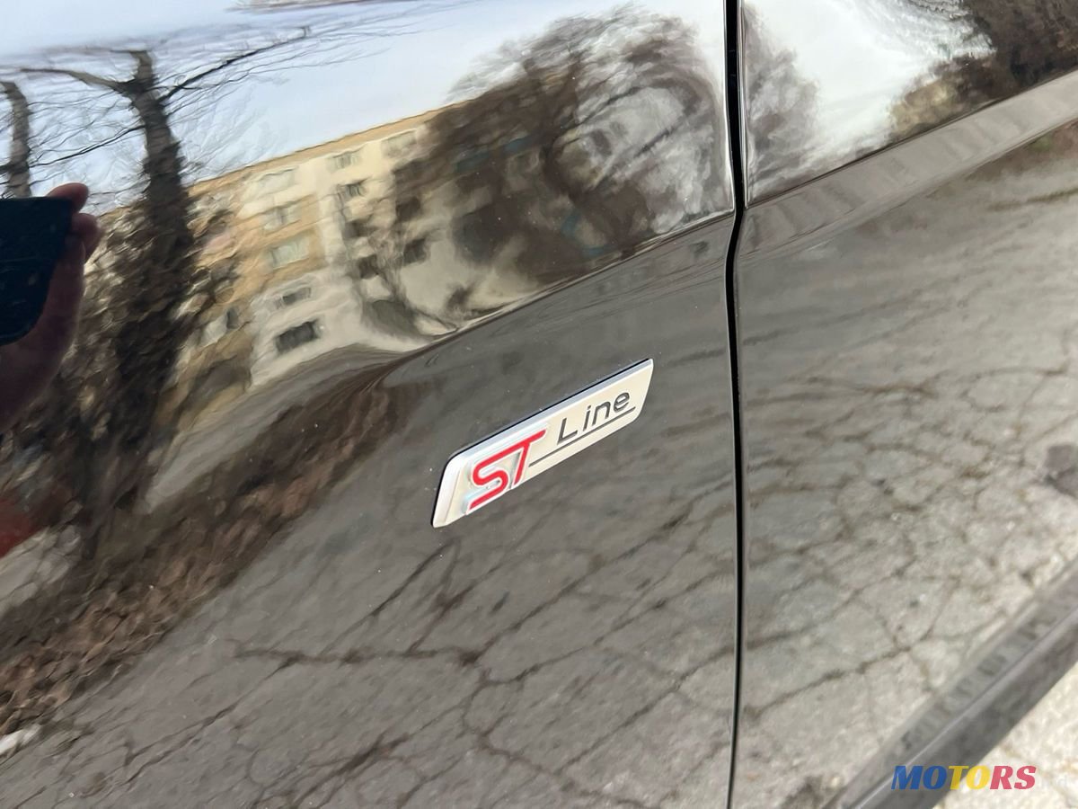 2017' Ford Focus photo #4