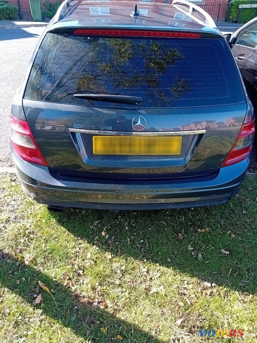 2010' Mercedes-Benz C-Class photo #4