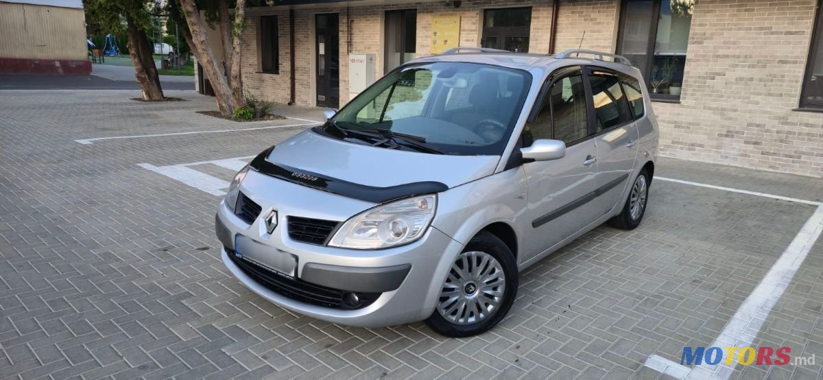 2007' Renault Grand Scenic photo #2
