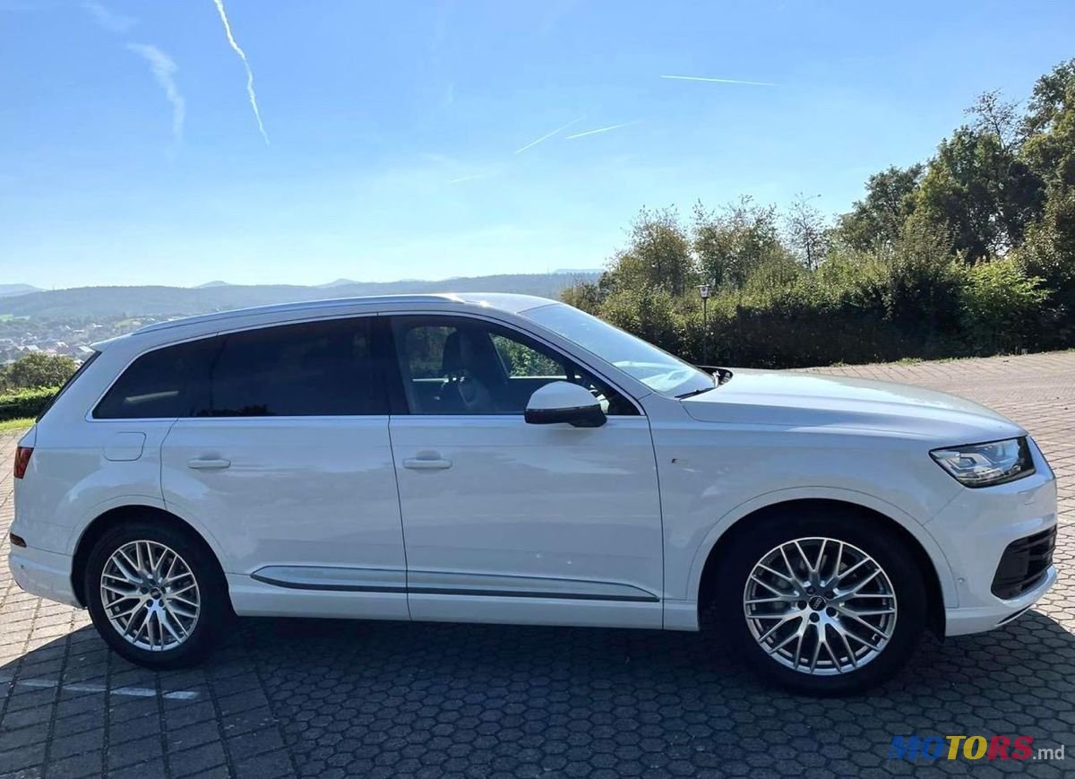 2017' Audi Q7 photo #4