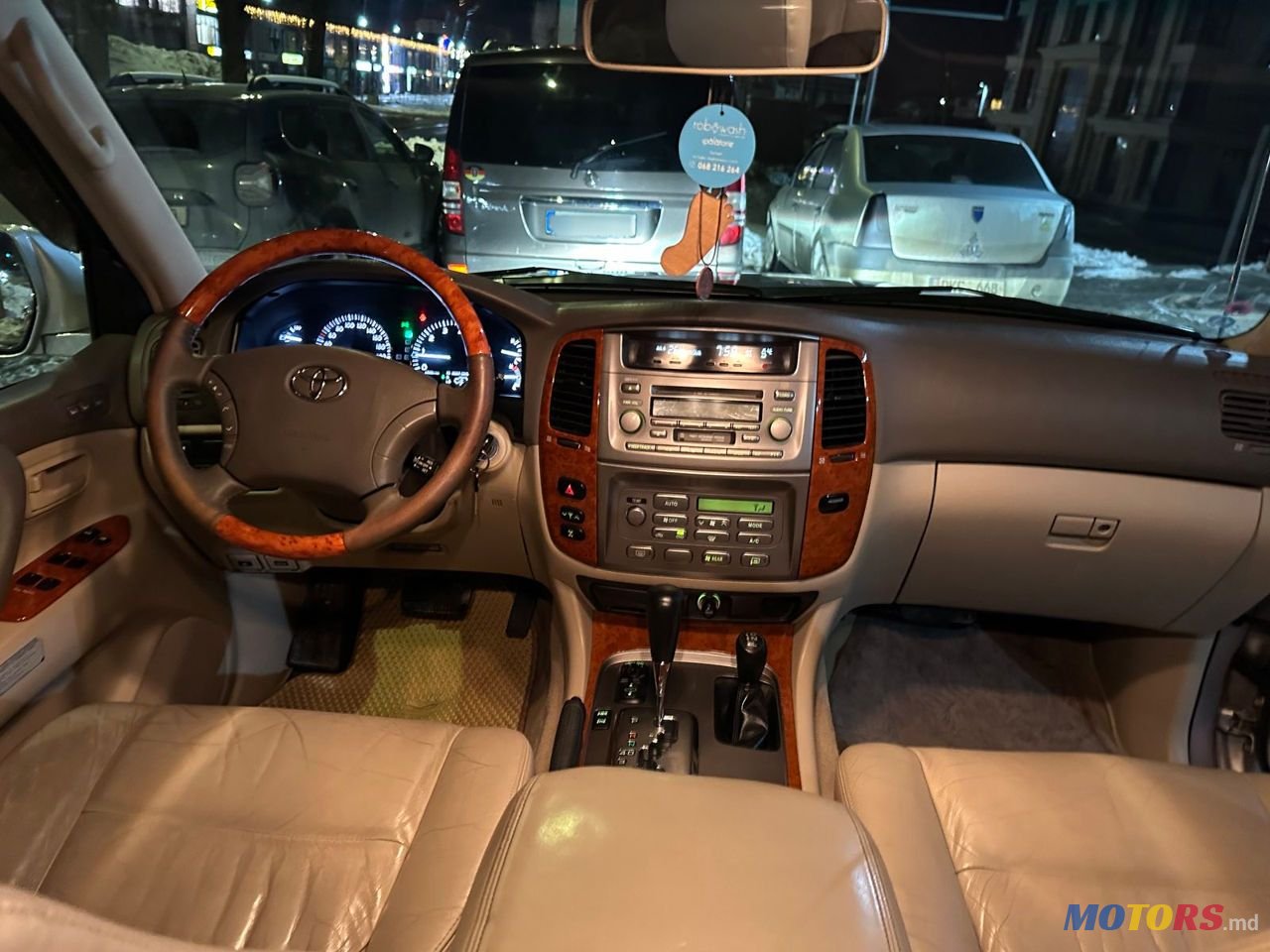 2004' Toyota Land Cruiser photo #1