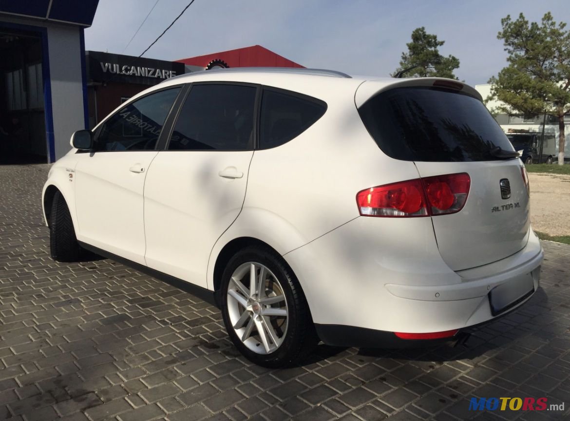 2011' SEAT Altea XL photo #4