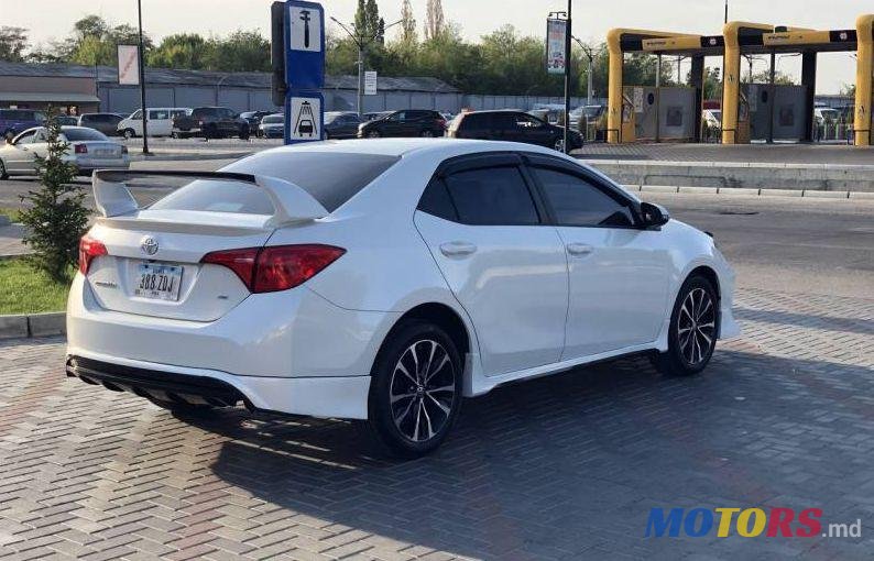 2018' Toyota Corolla photo #2