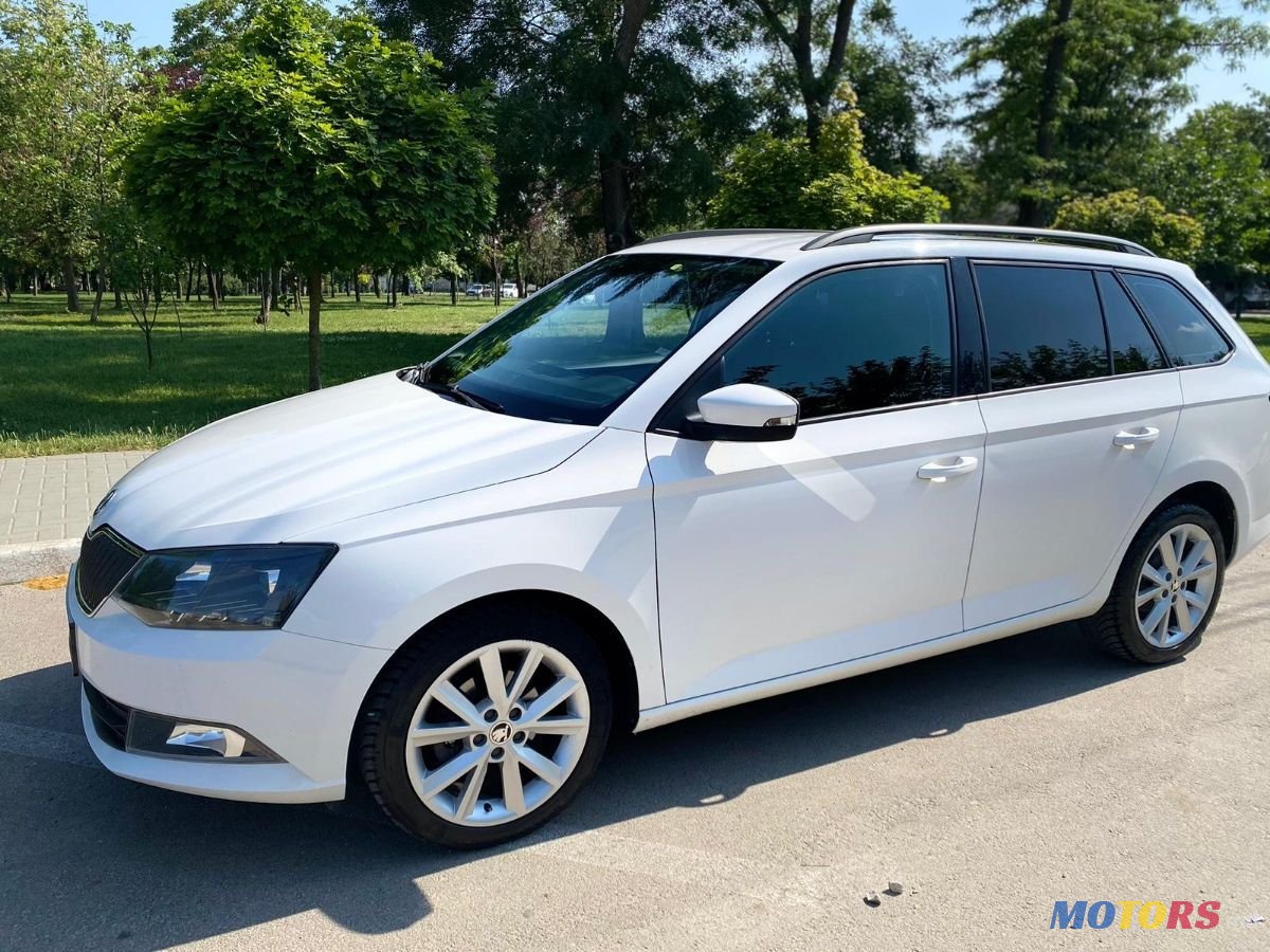2016' Skoda Fabia photo #2