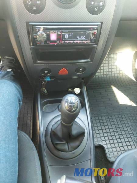 2004' Renault Megane photo #4