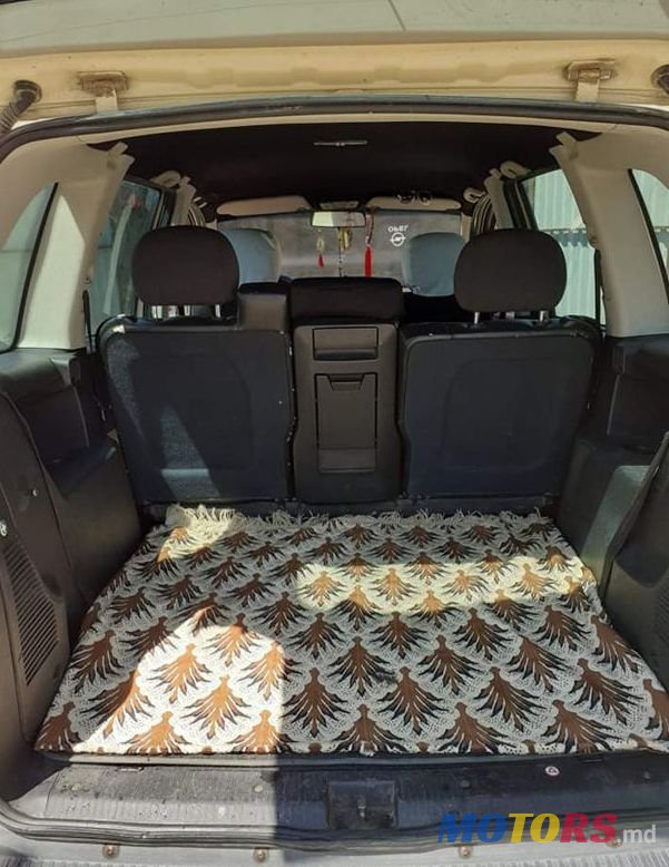 2004' Opel Zafira photo #5