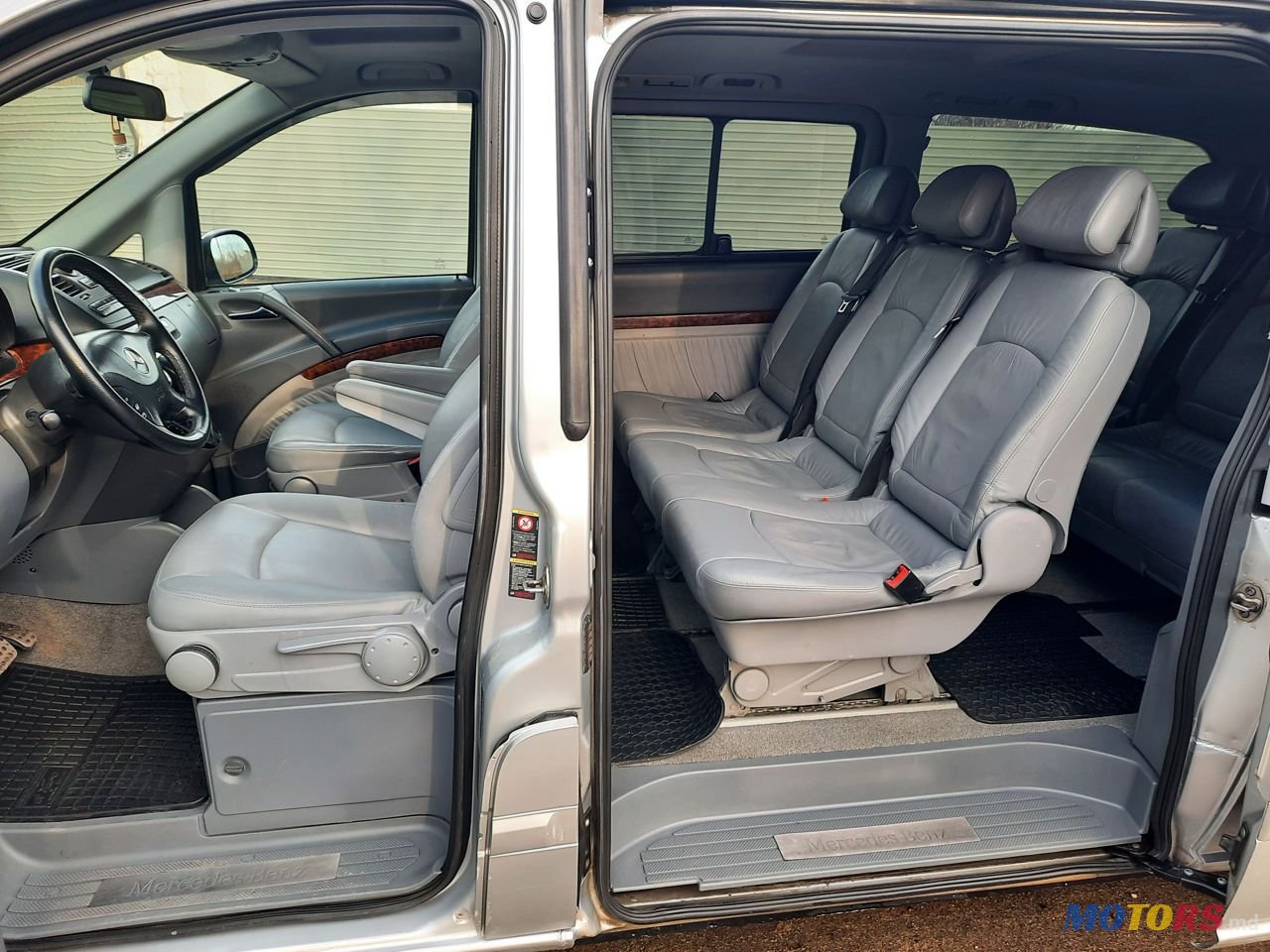 2005' Mercedes-Benz Viano photo #5