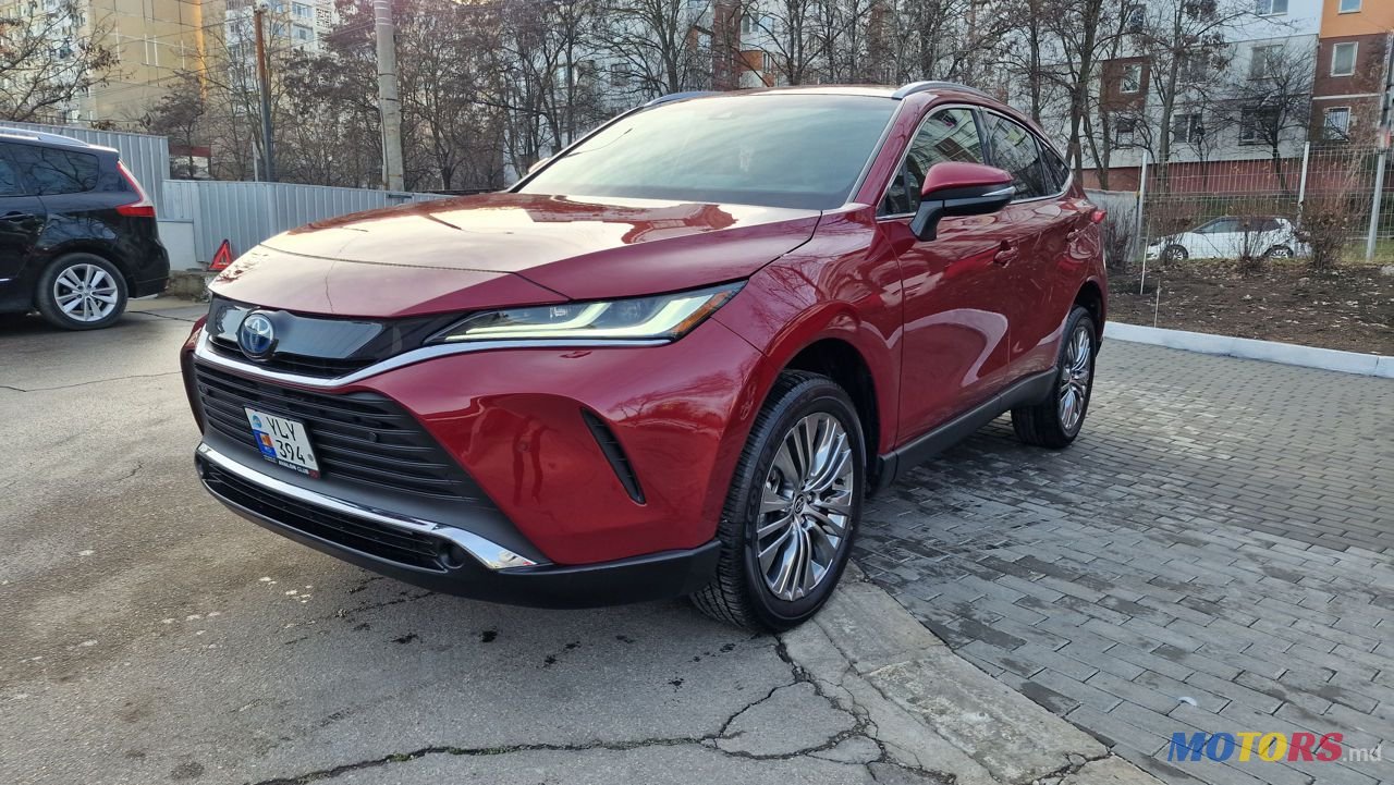 2020' Toyota Venza photo #1