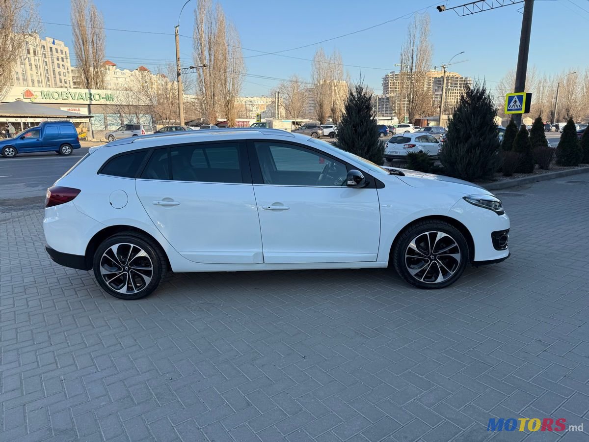 2014' Renault Megane photo #6