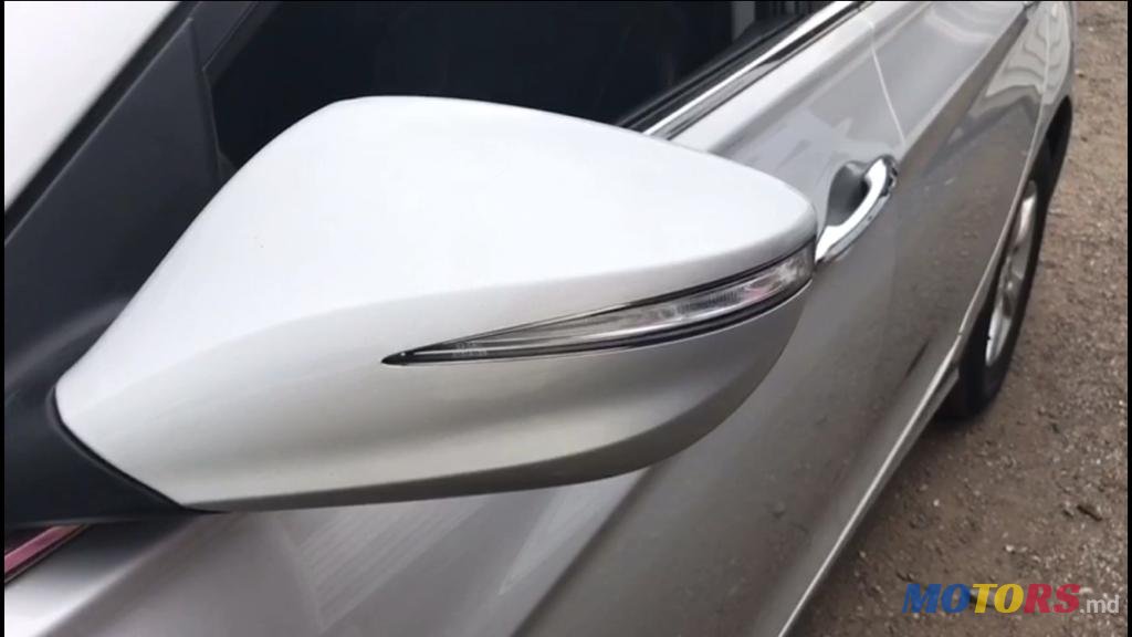 2014' Hyundai Sonata YF photo #3