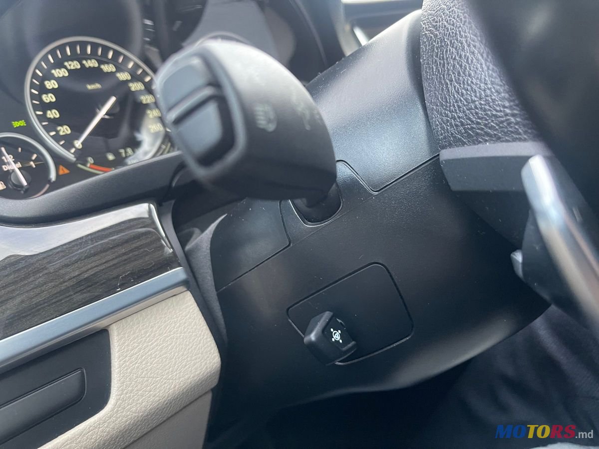 2013' BMW 5 Series photo #6