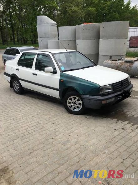 1994' Volkswagen Vento photo #3