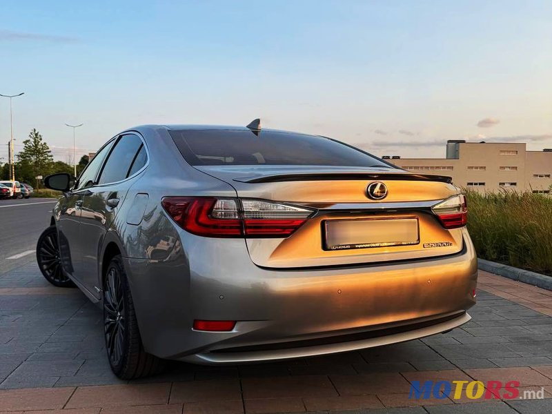 2015' Lexus Es Series photo #2