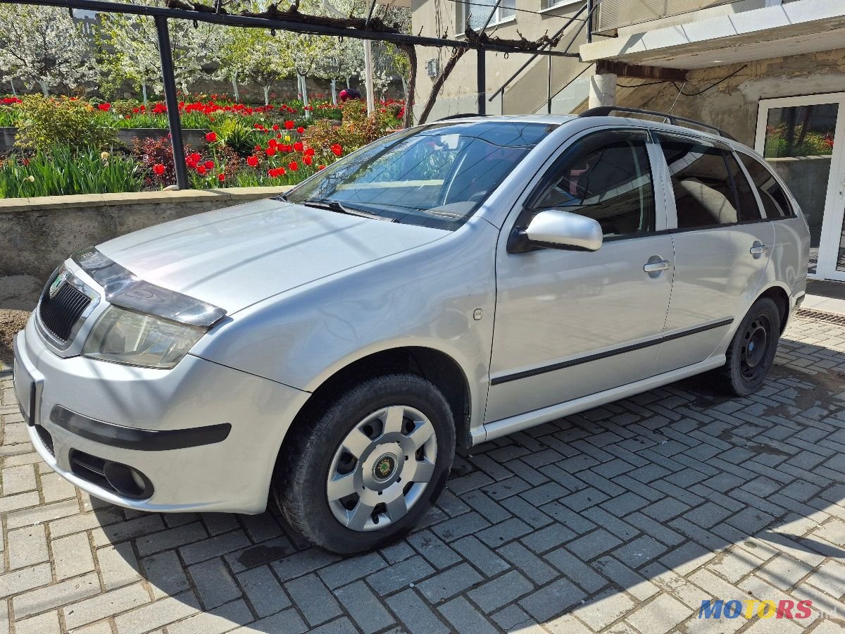 2007' Skoda Fabia photo #4