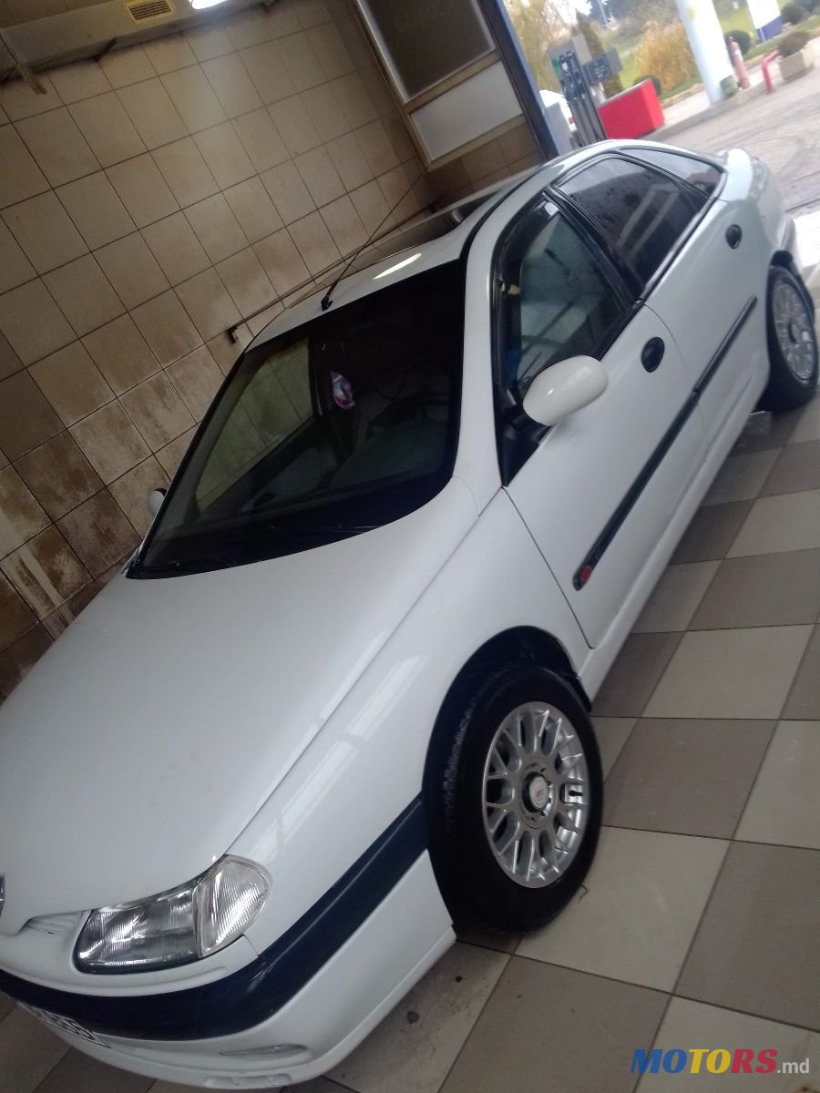1994' Renault Laguna photo #3