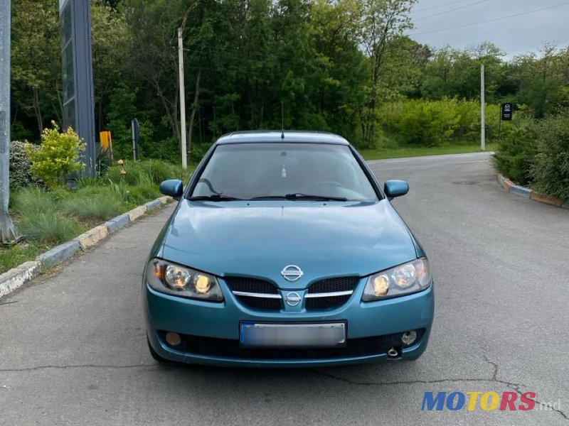 2004' Nissan Almera photo #1